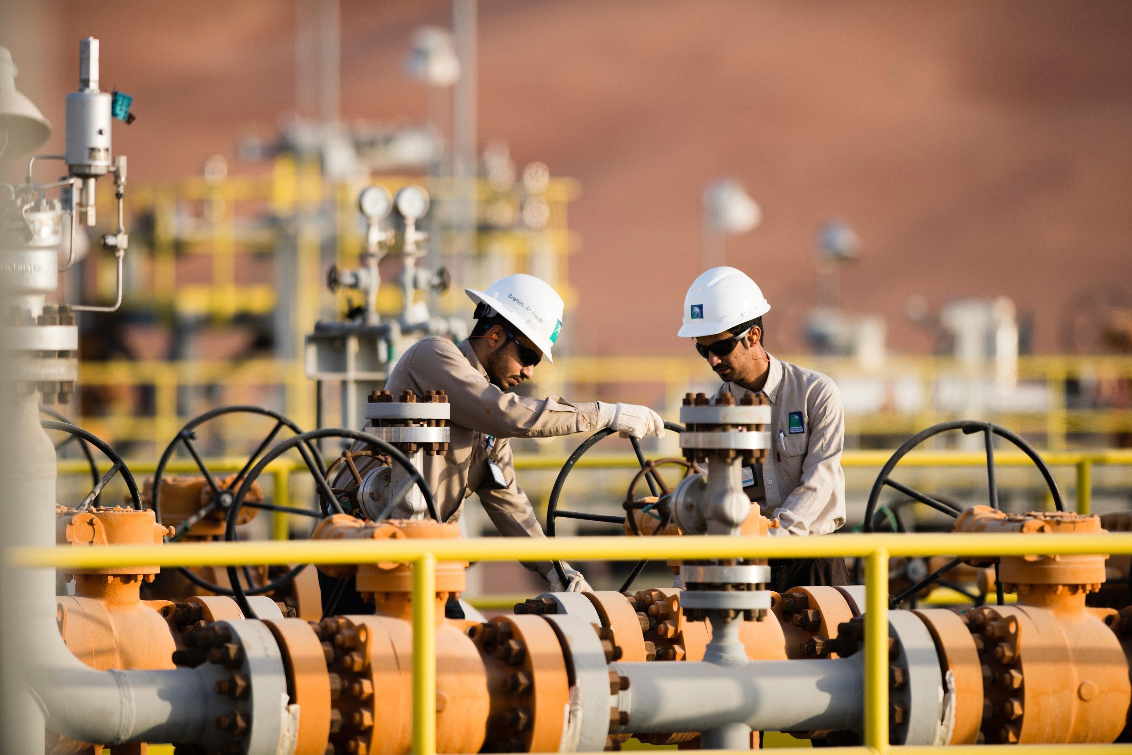 Featured image for "The World's Largest Oil Company Just Let AI Take the Wheel on Refinery Planning"