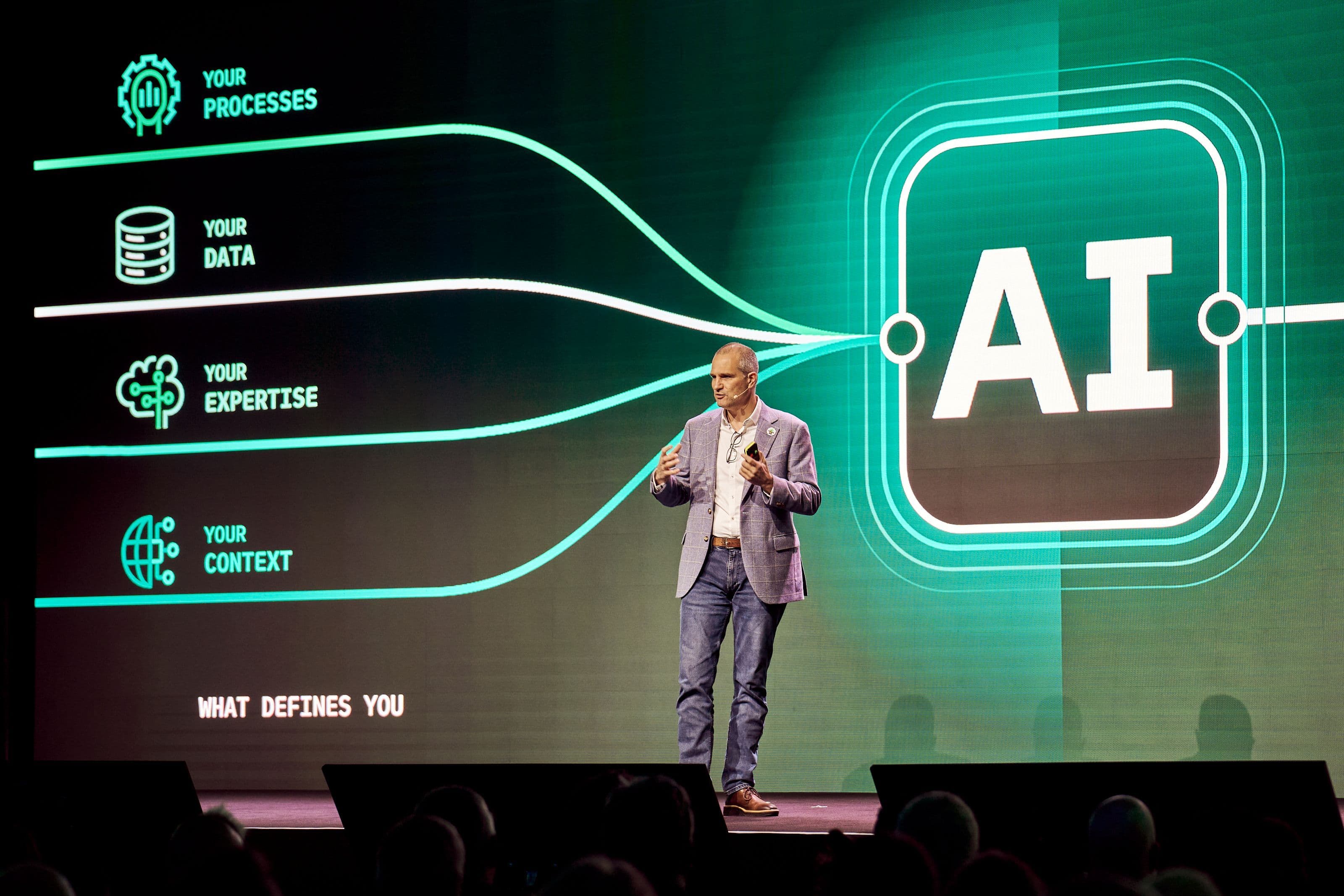 Featured image for "SUSE Expands Oracle Partnership, Bringing Its Full Portfolio to OCI Marketplace"